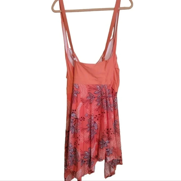 Plus swimsuit - Picture 2 of 4